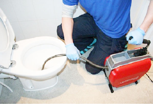 Mách bạn dịch vụ hút hầm cầu Quận Phú Nhuận giá rẻ 4 dich-vu-hut-bon-cau-gia-re