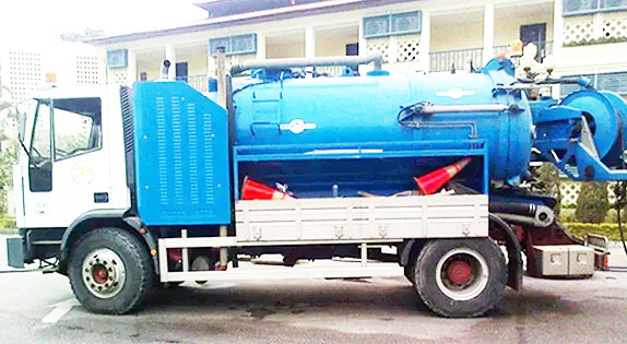 Dịch vụ hút hầm cầu Huyện Bình Chánh Công ty vệ sinh môi trường Hoàng Đình 2 hut-ham-cau-huyen-binh-chanh-gia-re-chat-luong