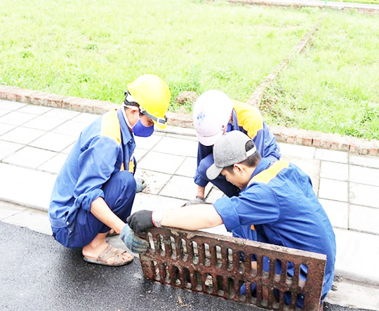 Ưu điểm của dịch vụ hút hầm cầu phường Phú Cường Thành phố Thủ Dầu Một 2 hut-ham-cau-tai-phuong-hu-cuong-thanh-pho-thu-dau-mot-uy-tin