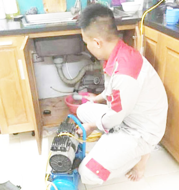Dịch vụ thông cống hút hầm cầu Xã Long Phước TP Bà Rịa uy tín, chuyên nghiệp 3 cong-ty-moi-truong-hoang-dinh-cam-ket-dua-ra-muc-gia-dich-vu-thong-cong-hut-ham-cau-uu-dai-nhat-thi-truong