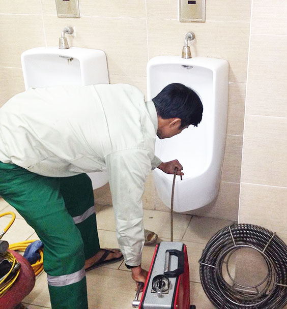 Địa chỉ uy tín thông cống hút hầm cầu Phường Tân Hưng TP Bà Rịa 2 hoang-dinh-hut-ham-cau-thong-cong-hieu-qua-tai-tan-hung