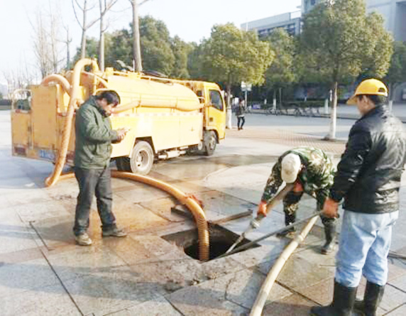 Thông thoát sàn hút bể phốt Thanh Miện giá tốt, chất lượng 2 dich-vu-thong-thoát-san-chat-luong