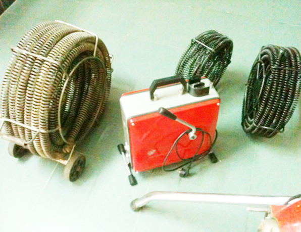 Dịch vụ thông thoát sàn hút bể phốt Kinh Môn uy tín nhất, chất lượng nhất 4 may-thong-tac-lo-xo-hien-tai-han-che-do-rung-tieng-on-khi-thong-thoat-san-hut-be-phot